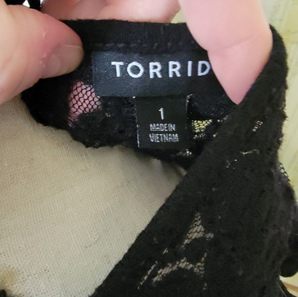 Torrid Top Sz 1 - Picture 5 of 6